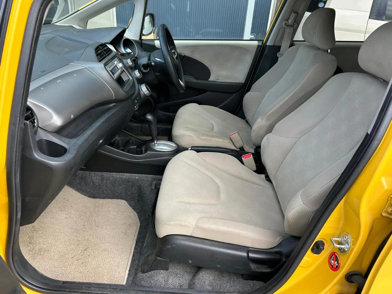 HONDA FIT 2011 — photo 6