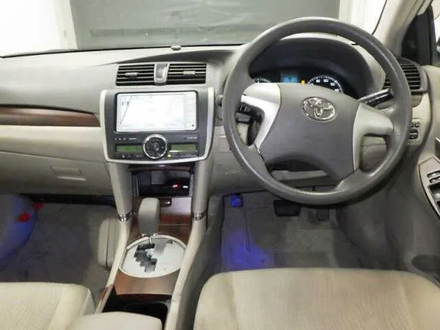 TOYOTA PREMIO 2010 — photo 5