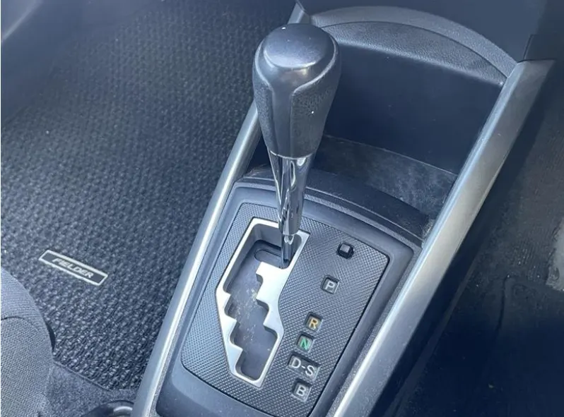 TOYOTA COROLLA FILEDER 2013 — photo 6