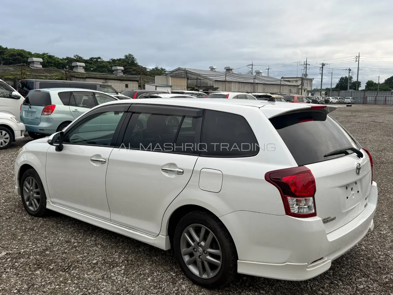 TOYOTA COROLLA FILEDER 2013 — photo 2