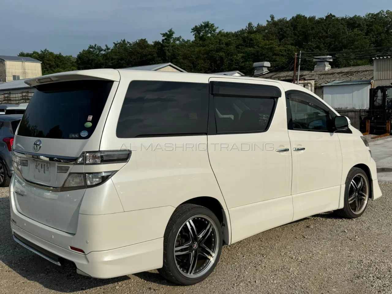 TOYOTA VELFIRE 2013 — photo 2