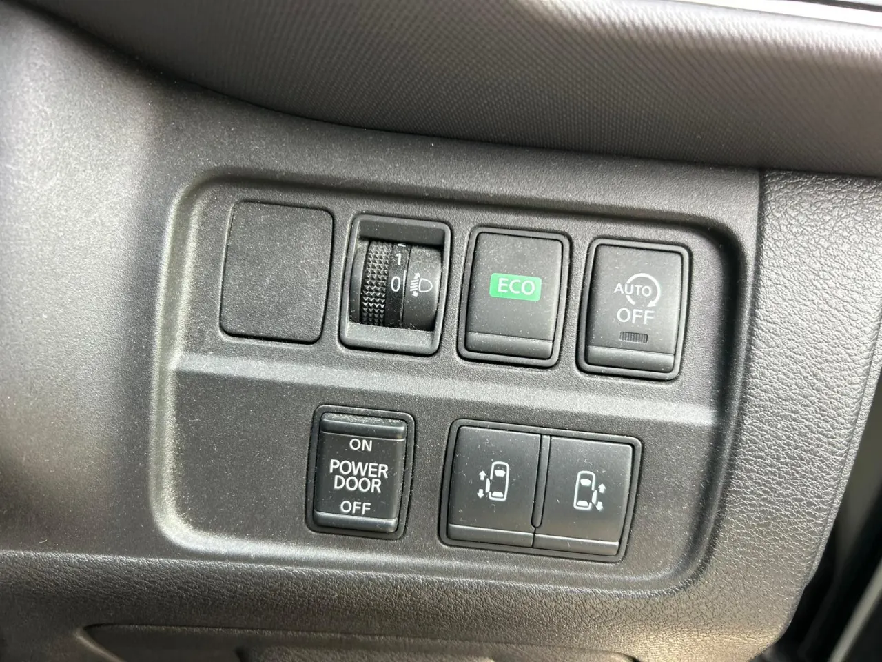 NISSAN SERENA 2017 — photo 6