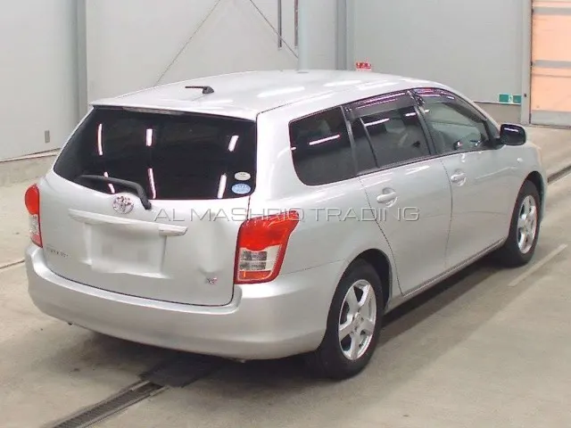 TOYOTA COROLLA FILEDER 2010 — photo 2