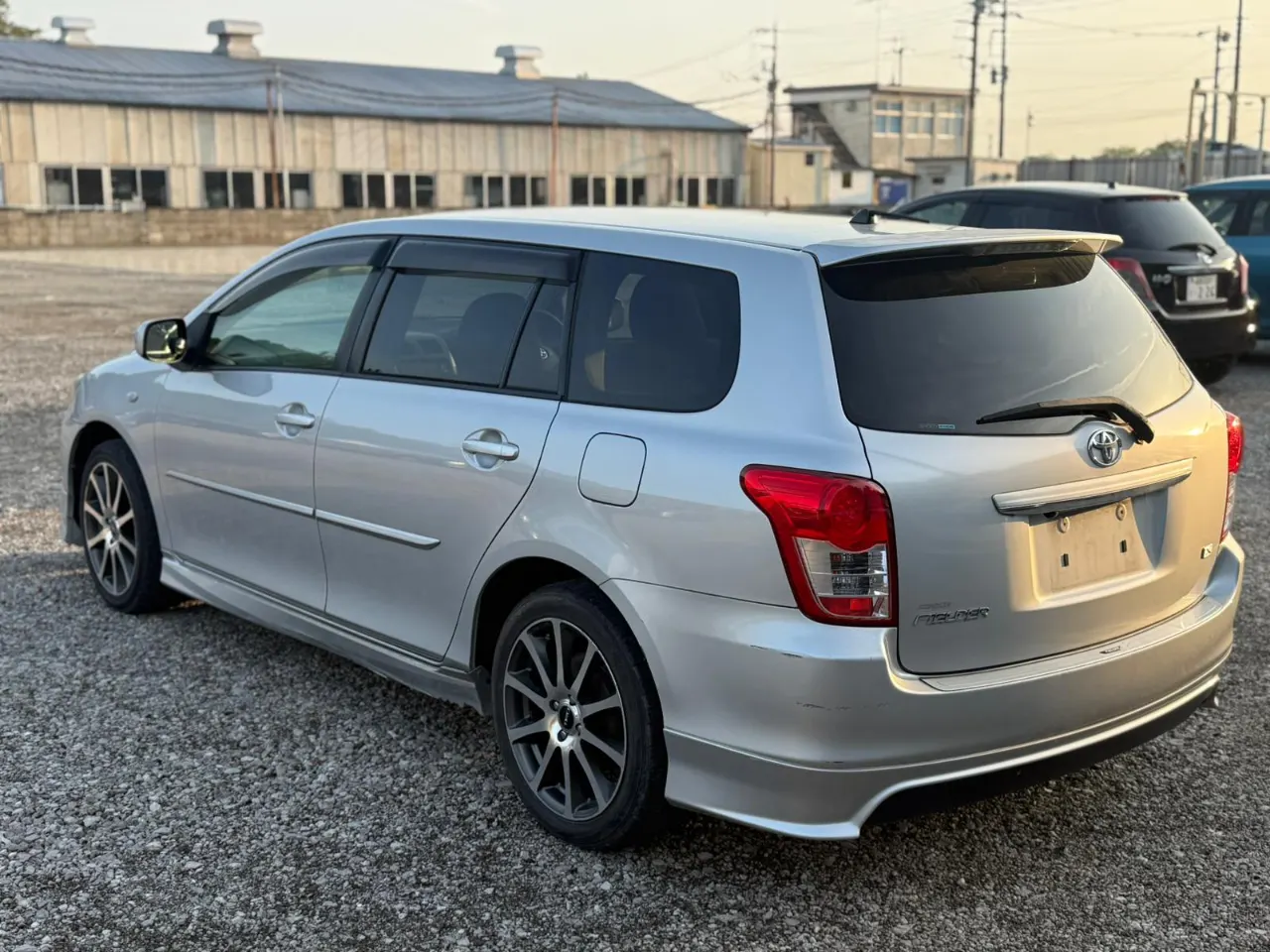TOYOTA COROLLA FILEDER 2010 — photo 6
