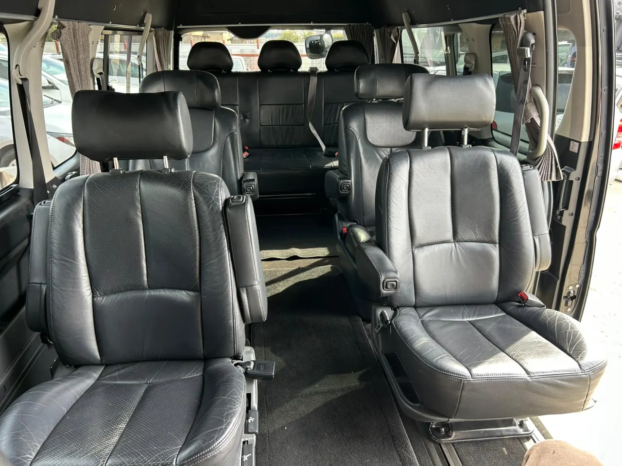 TOYOTA HIACE WAGON 2012 — photo 6