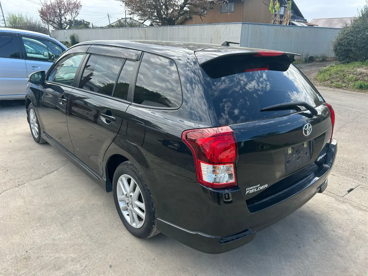 TOYOTA COROLLA FILEDER 2012 — photo 2