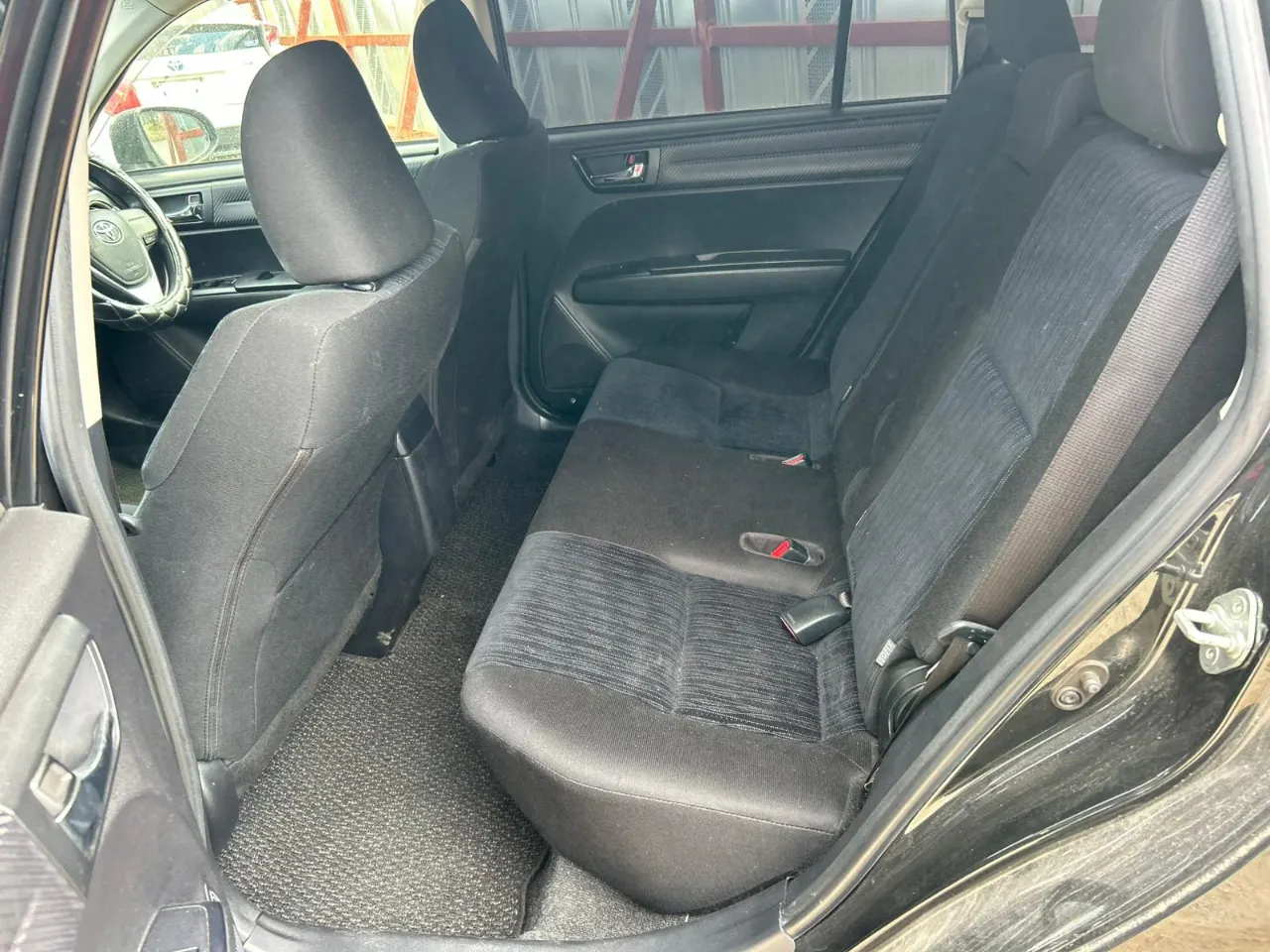 TOYOTA COROLLA FILEDER 2012 — photo 6