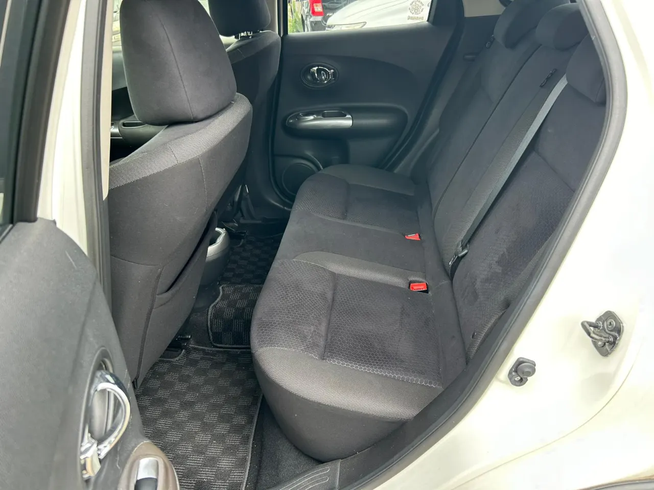 NISSAN JUKE 2012 — photo 6