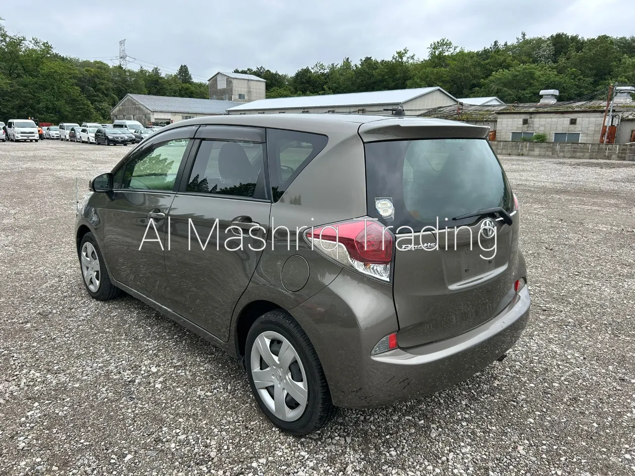 TOYOTA RACTIS 2014 — photo 2