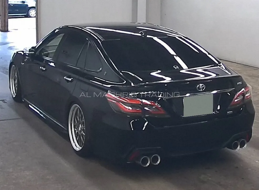 TOYOTA CROWN 2018 — photo 6