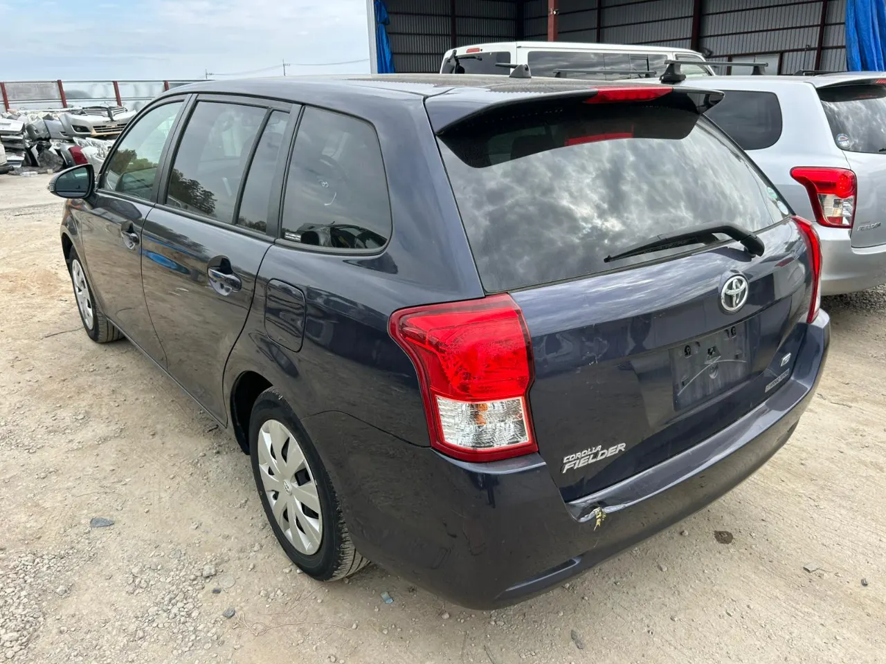 TOYOTA COROLLA FILEDER 2015 — photo 2