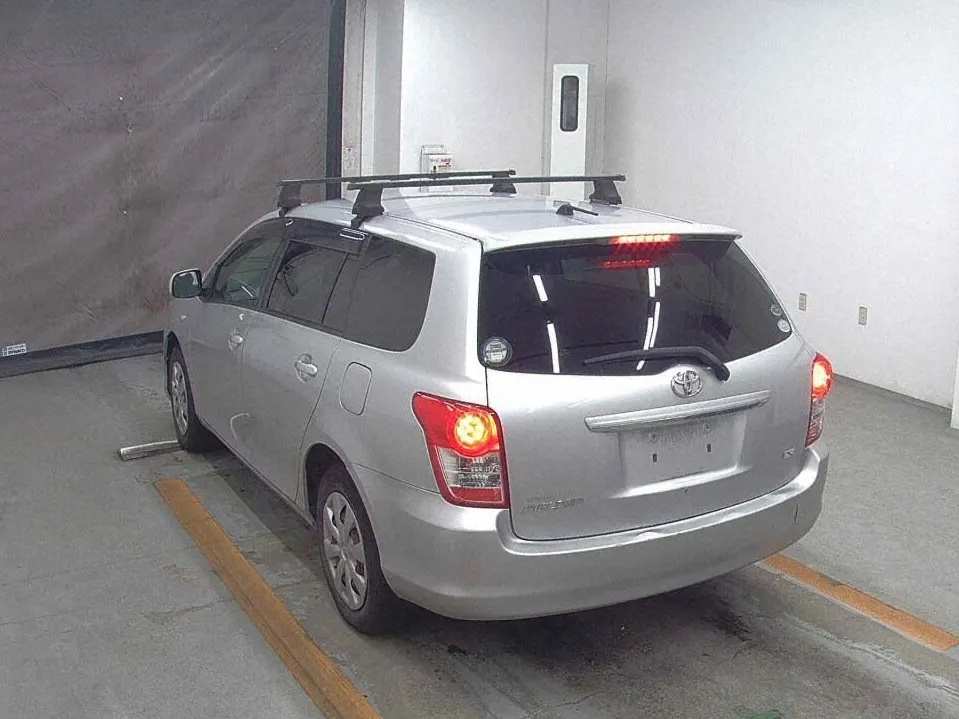 TOYOTA COROLLA FILEDER 2010 — photo 6