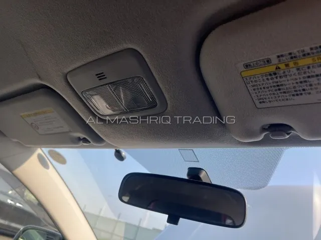TOYOTA COROLLA FILEDER 2010 — photo 6