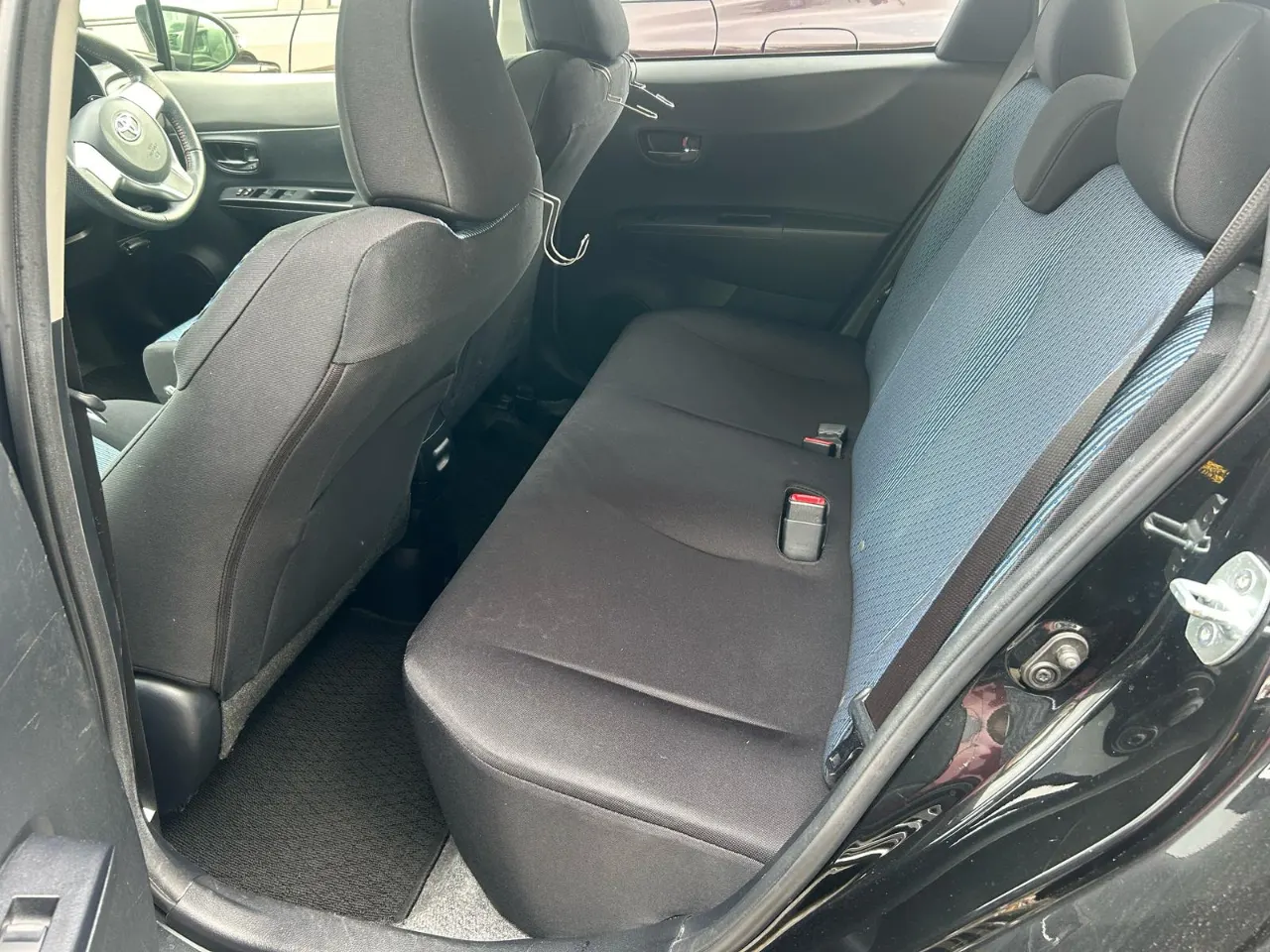 TOYOTA VITZ 2012 — photo 6