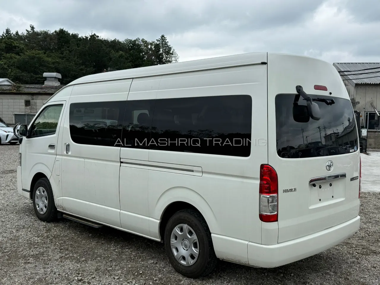 TOYOTA HIACE VAN 2017 — photo 2