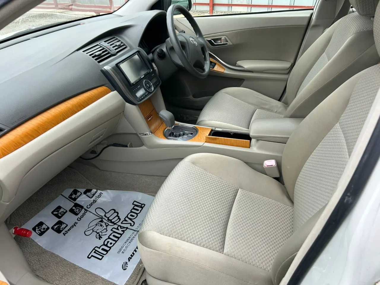 TOYOTA PREMIO 2009 — photo 6