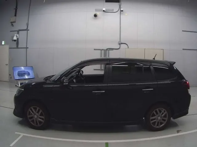 TOYOTA COROLLA FILEDER 2015 — photo 6