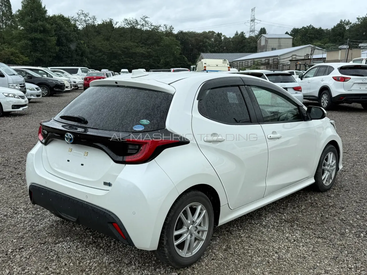 TOYOTA YARIS 2021 — photo 2