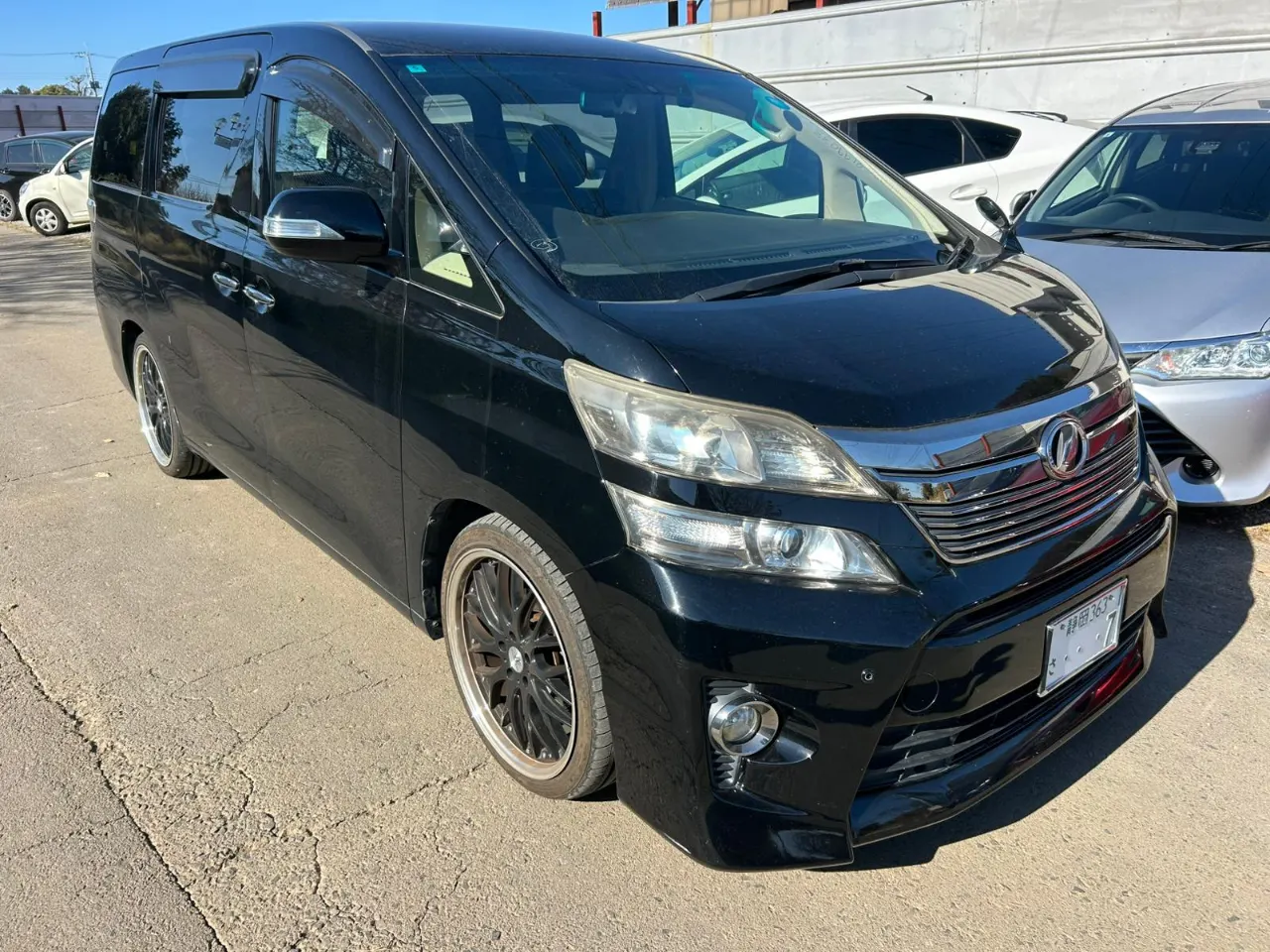 TOYOTA VELFIRE 2012 — photo 2