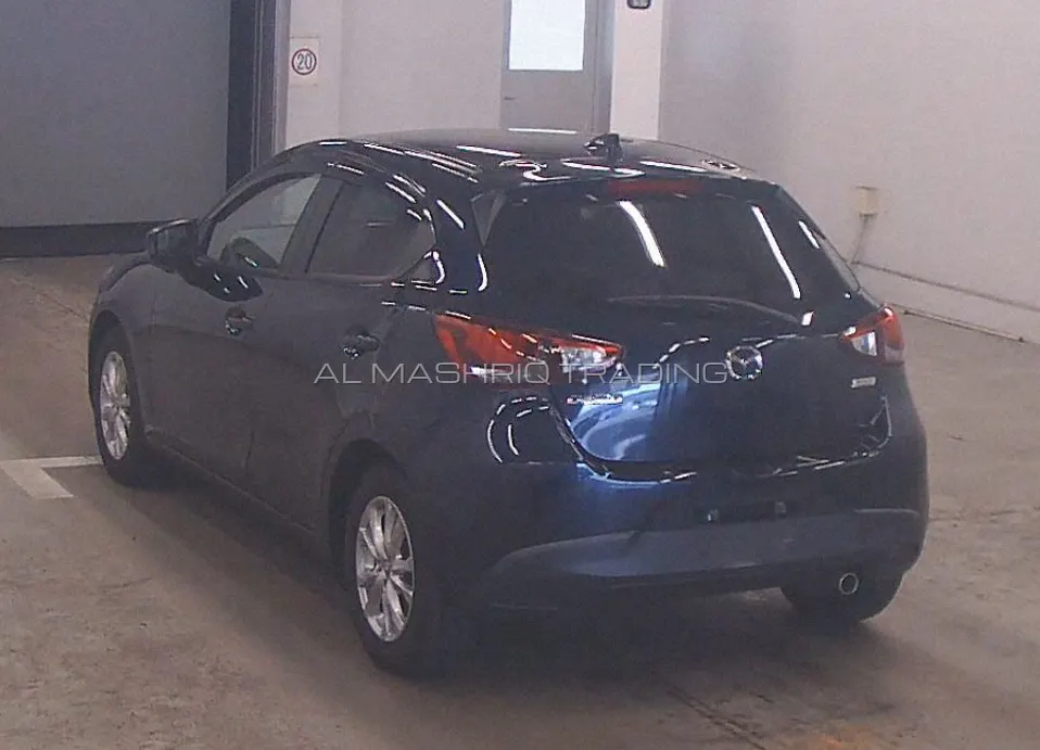 MAZDA DEMIO 2015 — photo 6