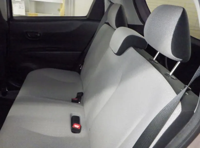 TOYOTA VITZ 2012 — photo 6
