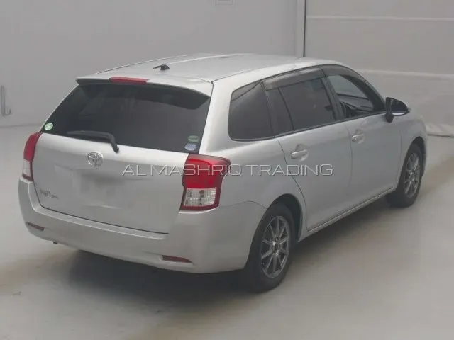 TOYOTA COROLLA FILEDER 2013 — photo 2