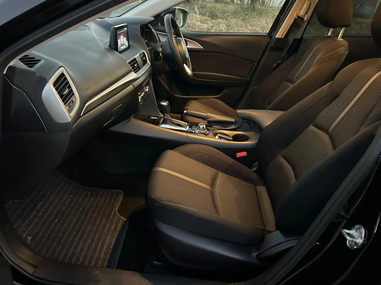 MAZDA AXELA 2017 — photo 6