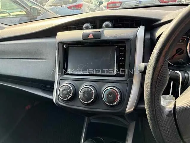 TOYOTA COROLLA FILEDER 2017 — photo 6