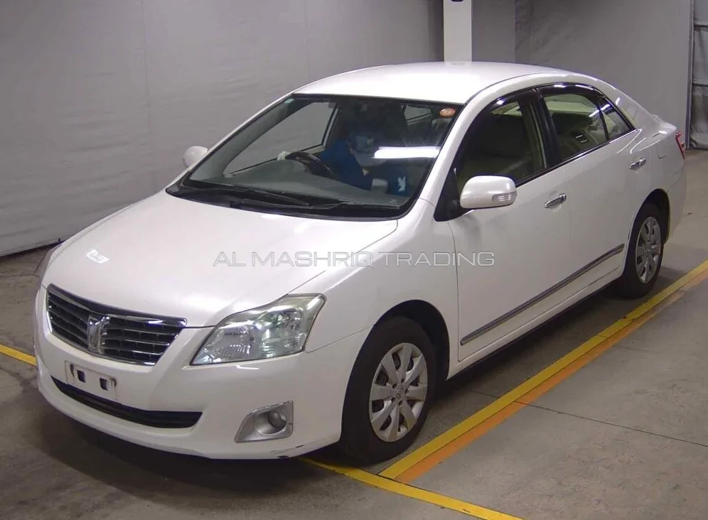 TOYOTA PREMIO 2012 — photo 1