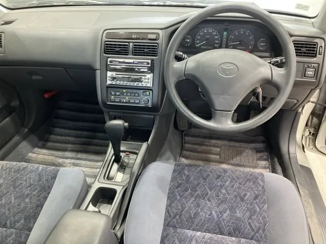 TOYOTA CARINA 2000 — photo 4