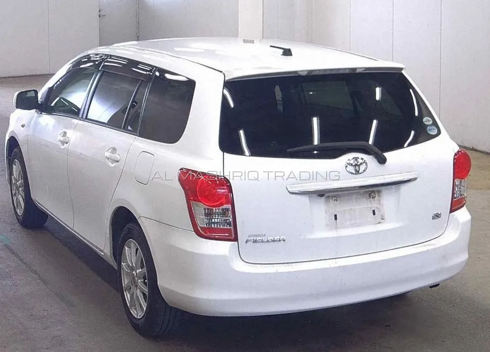 TOYOTA COROLLA FILEDER 2011 — photo 6