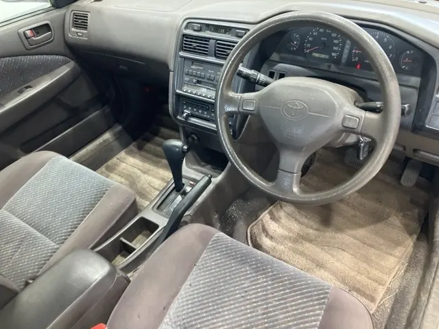 TOYOTA CARINA 1997 — photo 4