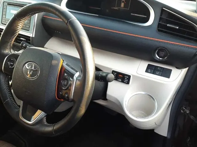 TOYOTA SIENTA 2017 — photo 6