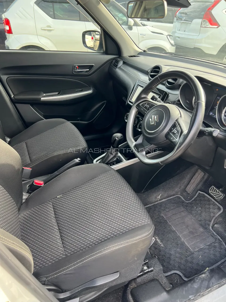 SUZUKI SWIFT 2017 — photo 6