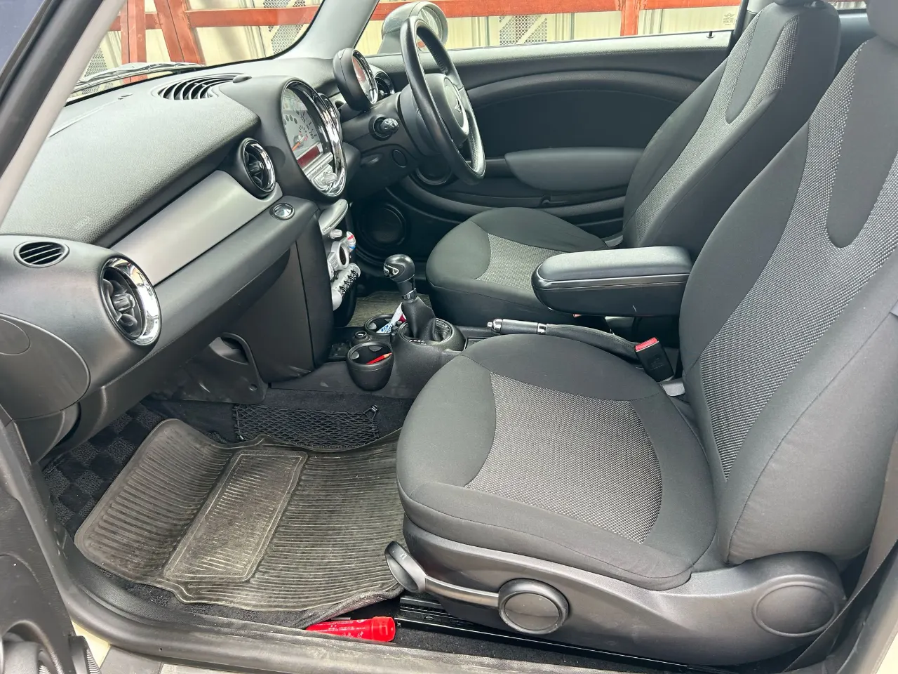 BMW MINI 2010 — photo 6
