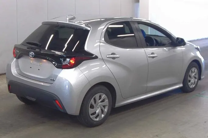 TOYOTA YARIS 2021 — photo 2