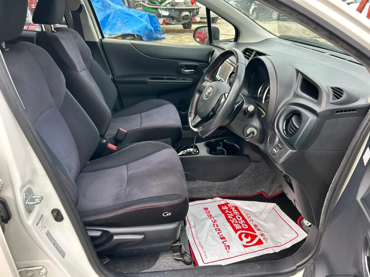 TOYOTA VITZ 2012 — photo 6