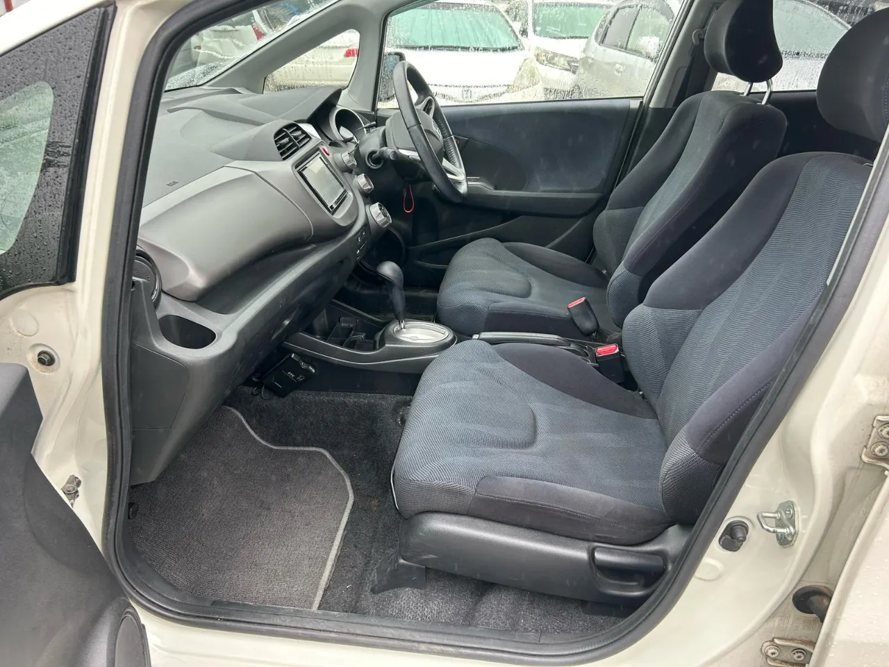 HONDA FIT 2010 — photo 6