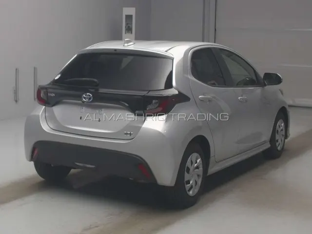 TOYOTA YARIS 2021 — photo 2