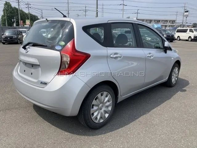 NISSAN NOTE 2014 — photo 2