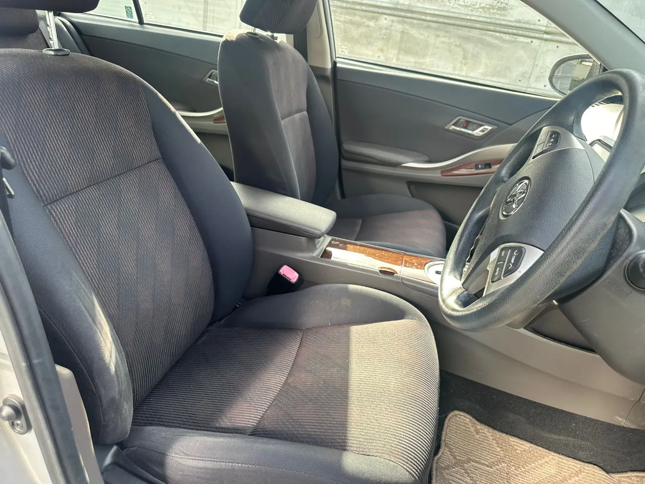 TOYOTA PREMIO 2013 — photo 6