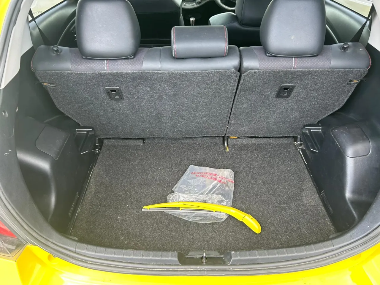 TOYOTA VITZ 2014 — photo 6