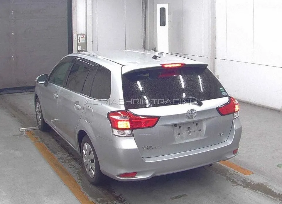 TOYOTA COROLLA FILEDER 2015 — photo 6