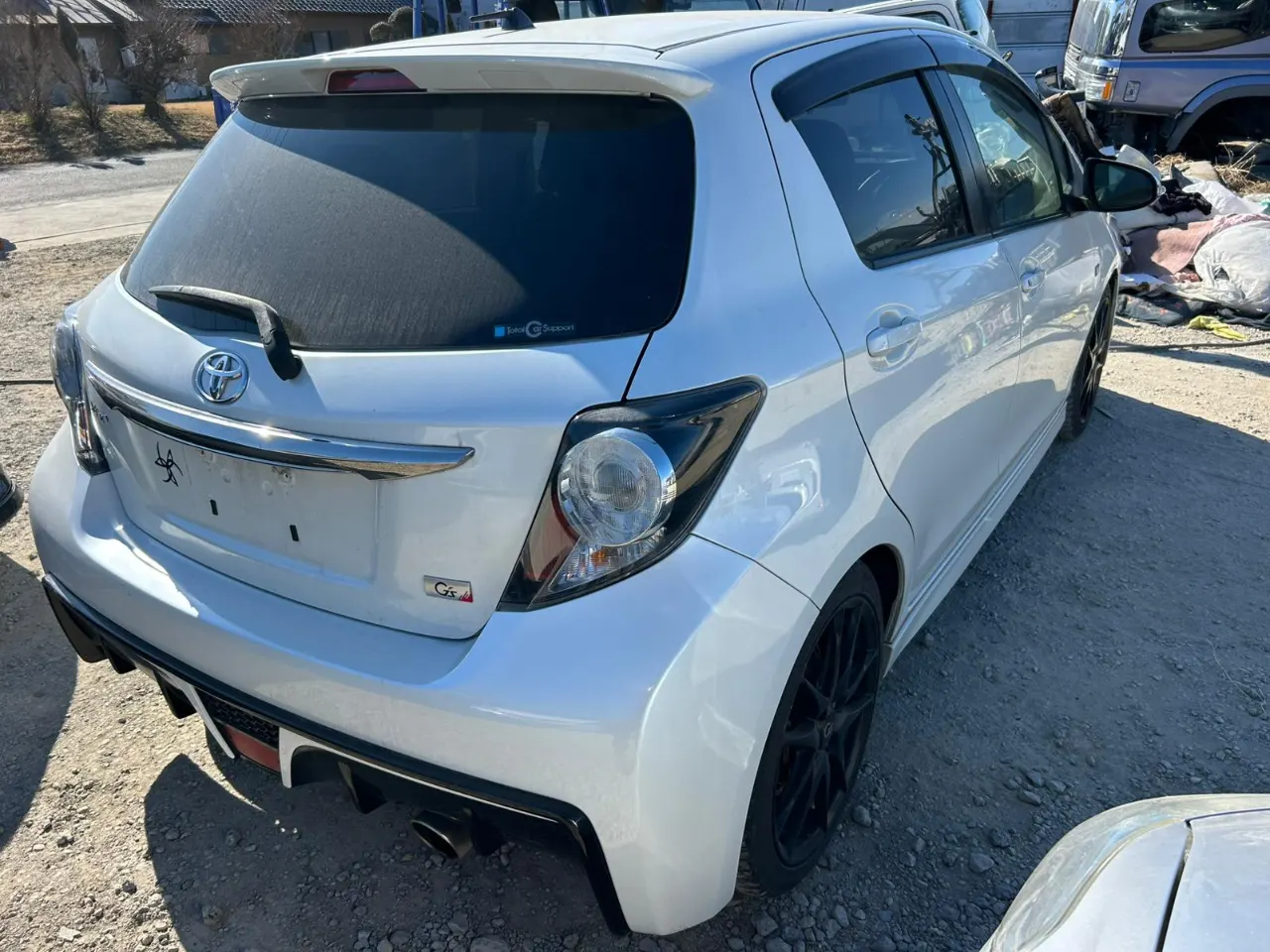 TOYOTA VITZ 2015 — photo 6
