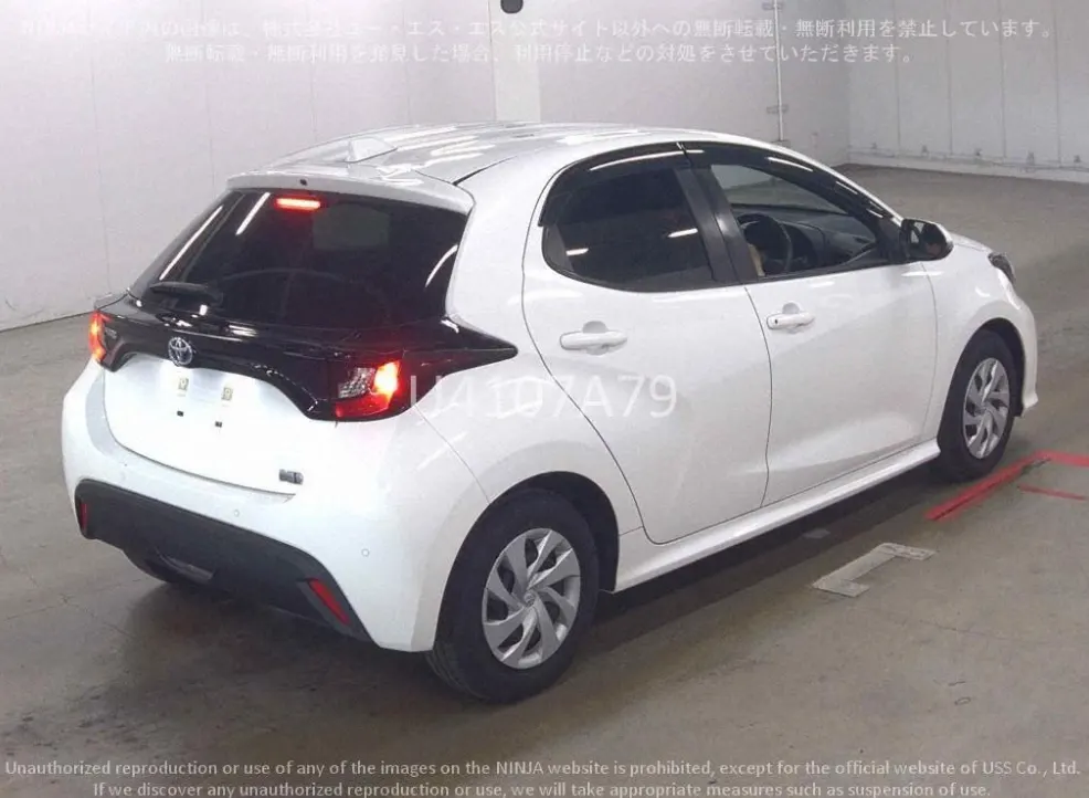 TOYOTA YARIS 2020 — photo 2