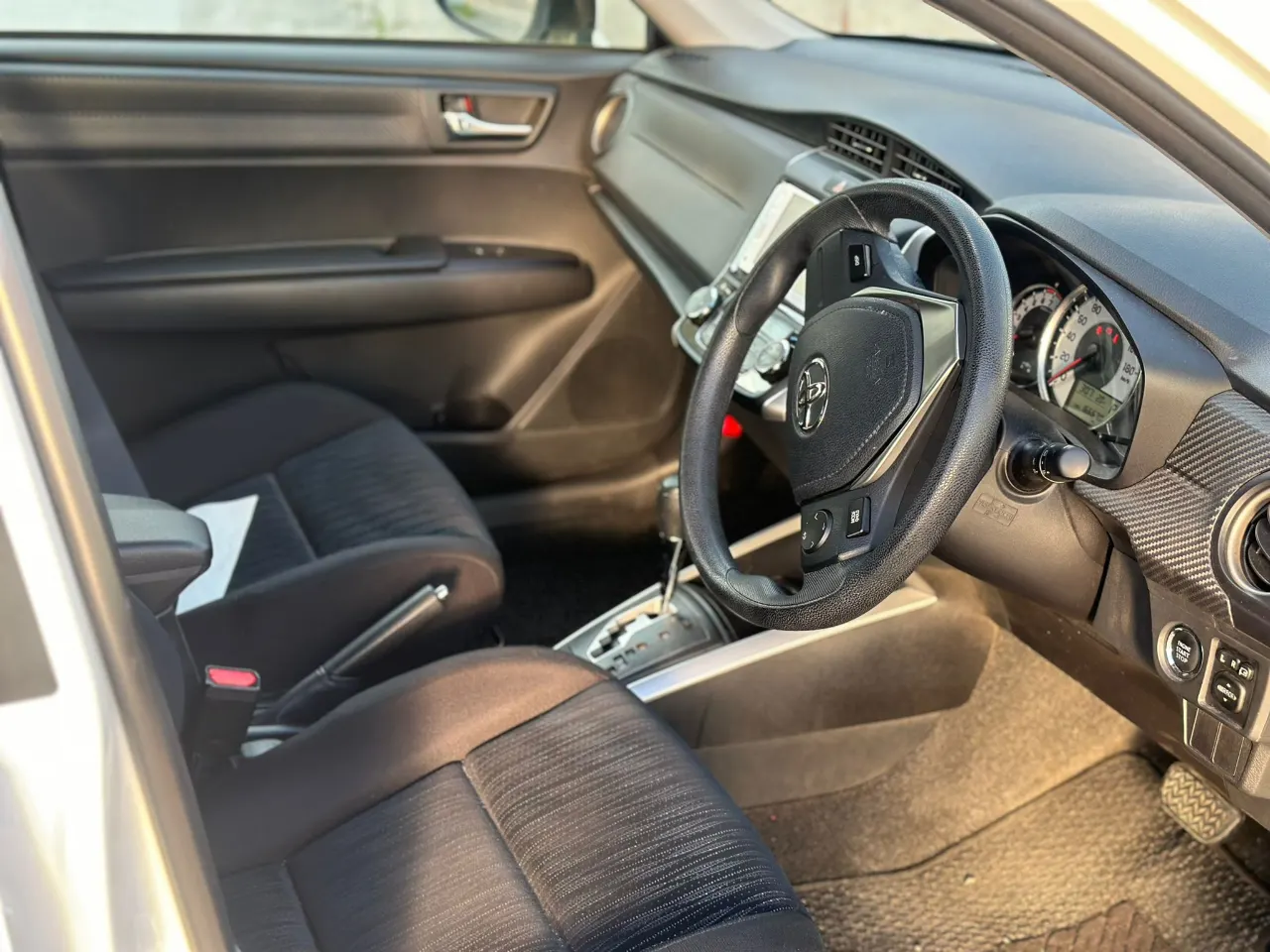 TOYOTA COROLLA FILEDER 2013 — photo 6