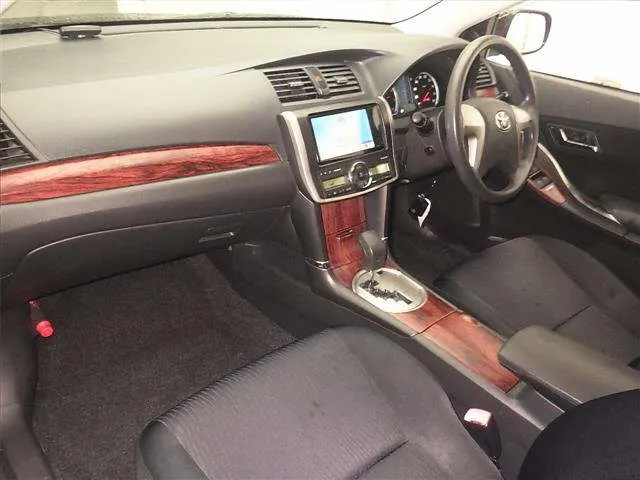 TOYOTA PREMIO 2011 — photo 2