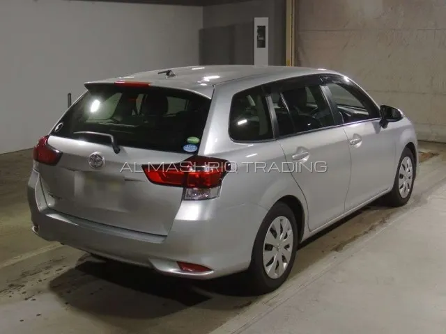 TOYOTA COROLLA FILEDER 2015 — photo 2