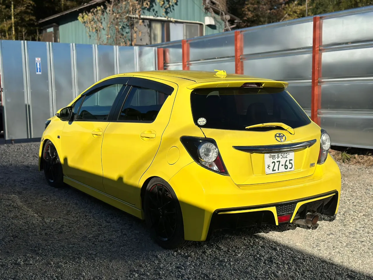 TOYOTA VITZ 2014 — photo 2