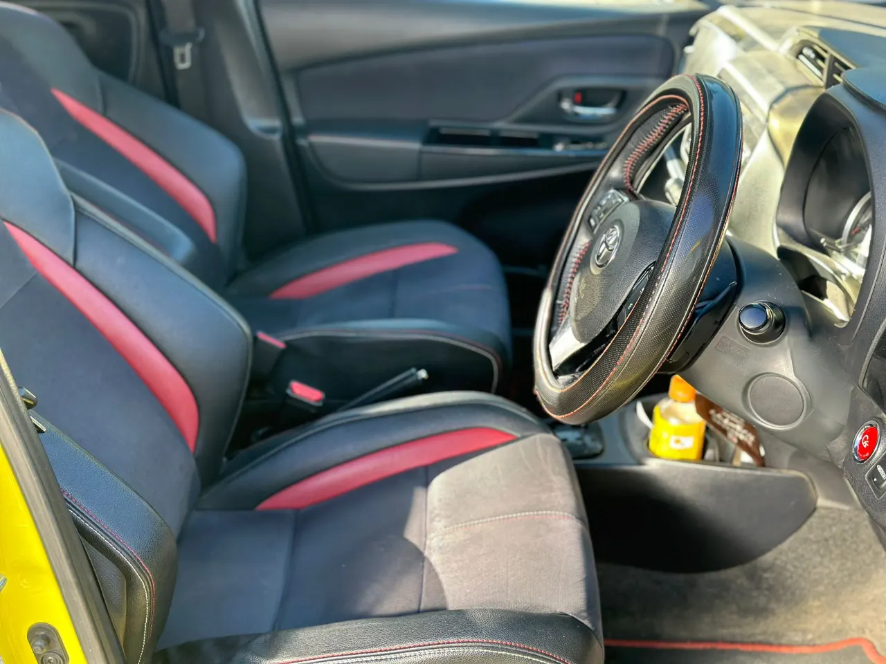 TOYOTA VITZ 2014 — photo 6